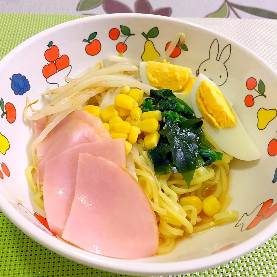 Snapdishの料理写真:1歳半の娘に味噌ラーメン|Ikuさん