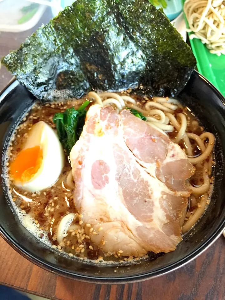 会社で出した豚骨醤油ラーメン|torikawaさん