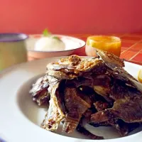 lunch with tilapia fish jerky, sayur asem, and hot tea..... sooooo yummie.|miaellyさん