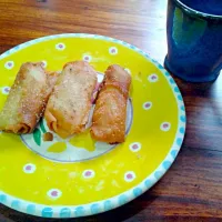 Banana aka Turon with Jackfruit  yummy afternoon snack with #hotoolongtea|reina gonzalesさん