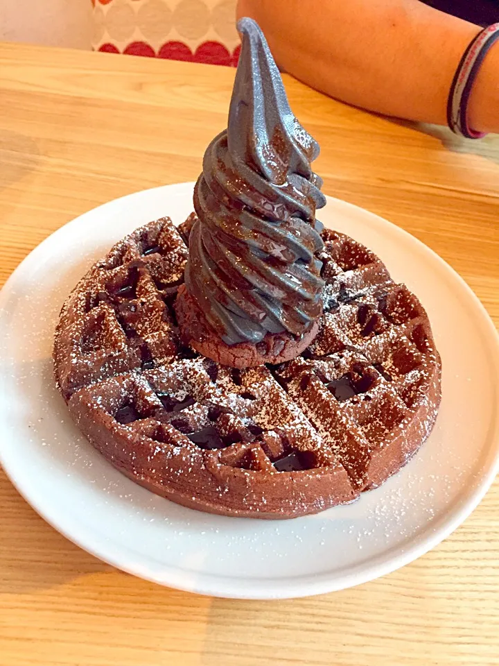 chocolate flavored rootbeer waffles|hweeyhさん