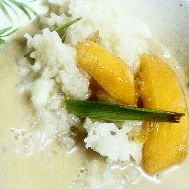 Pulut Santan Kuini - Saipan/Fragrant Mango with Steamed Glatinous Rice in Coconut Milk|FooDin'sさん