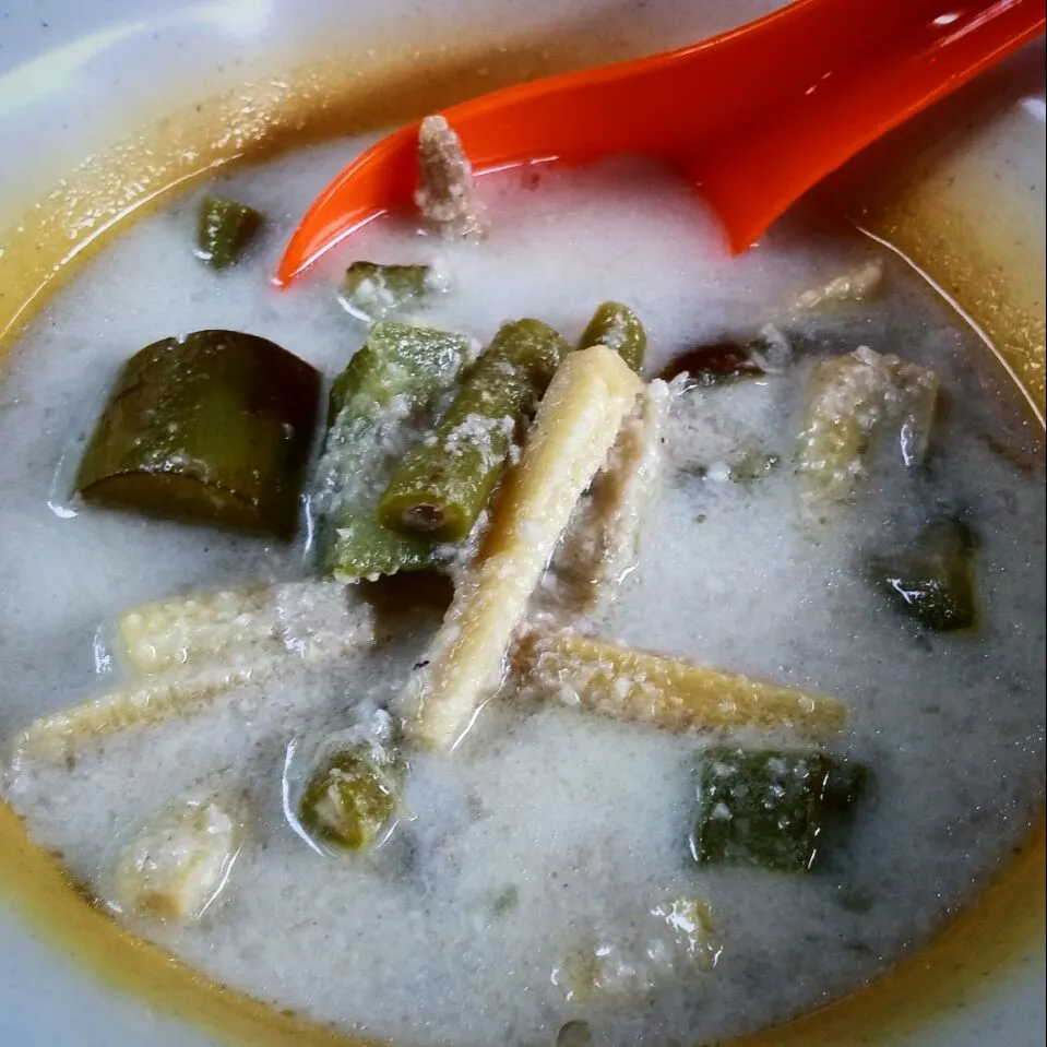 Masak Lemak Putih Sayur ala Kelantan- Mixed Vegetables in Coconut Milk (Kelantanese Dish)|FooDin'sさん