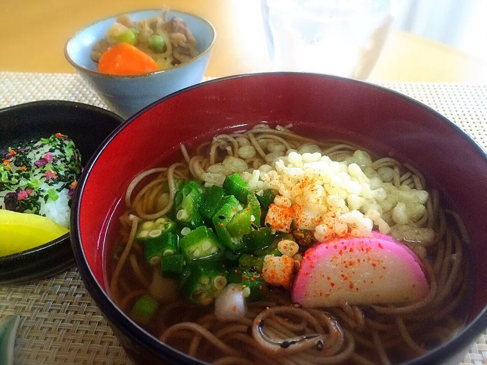 Snapdishの料理写真:お蕎麦で朝ご飯|ポンポコたまこさん