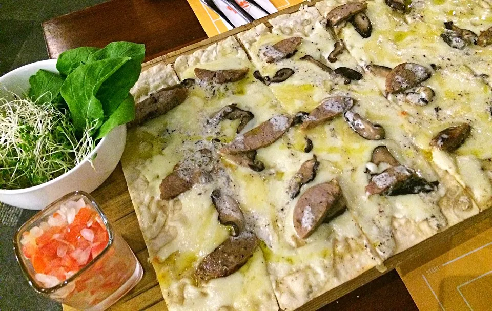 Sausage Tarfuro Panizza|meg medinaさん