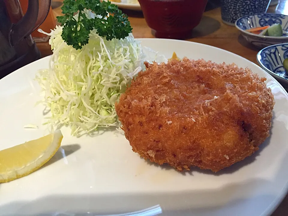 じゅーしぃーメンチ定食(1100円)|hanwaraiさん