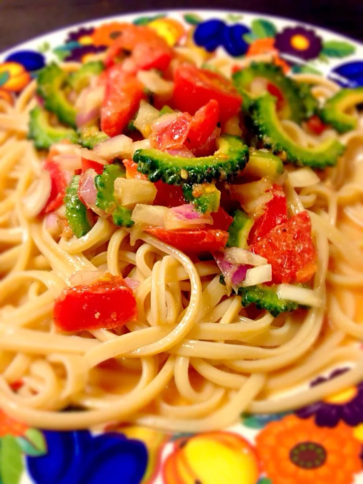 野菜の梅ゴマソース冷製うどんパスタ|オネキンさん