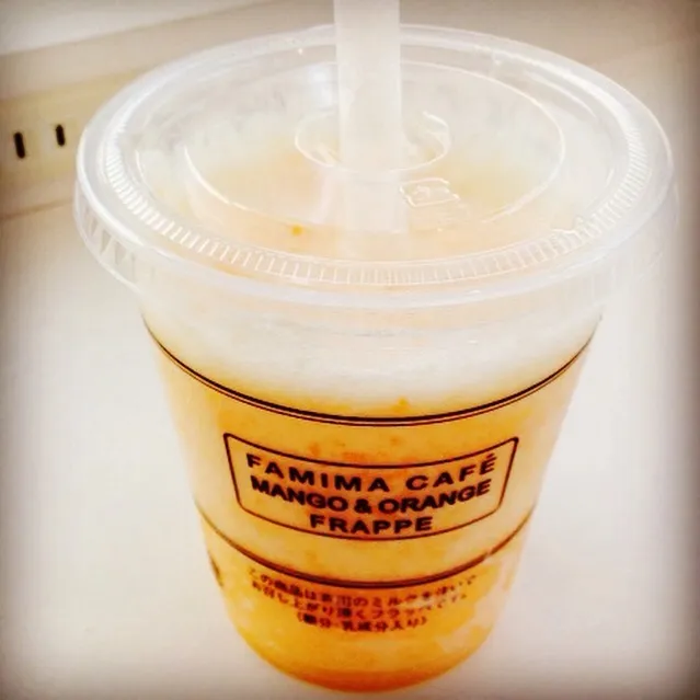 June 4/2015 .. Feeling Hot today..
Famima Cafe
Mango & Orange
Frappe|Deana/Akinaさん