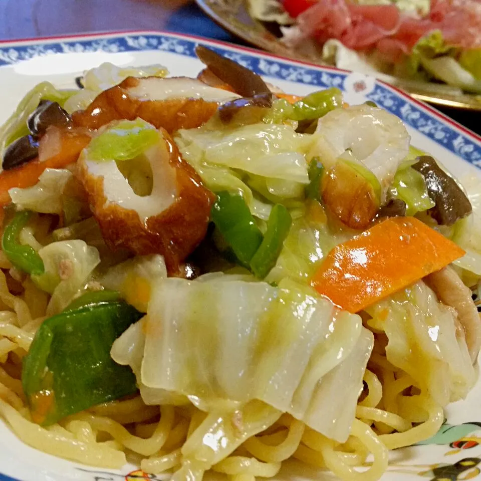 Snapdishの料理写真:うま塩きゃべつ炒めの焼きそば|ふりるさん