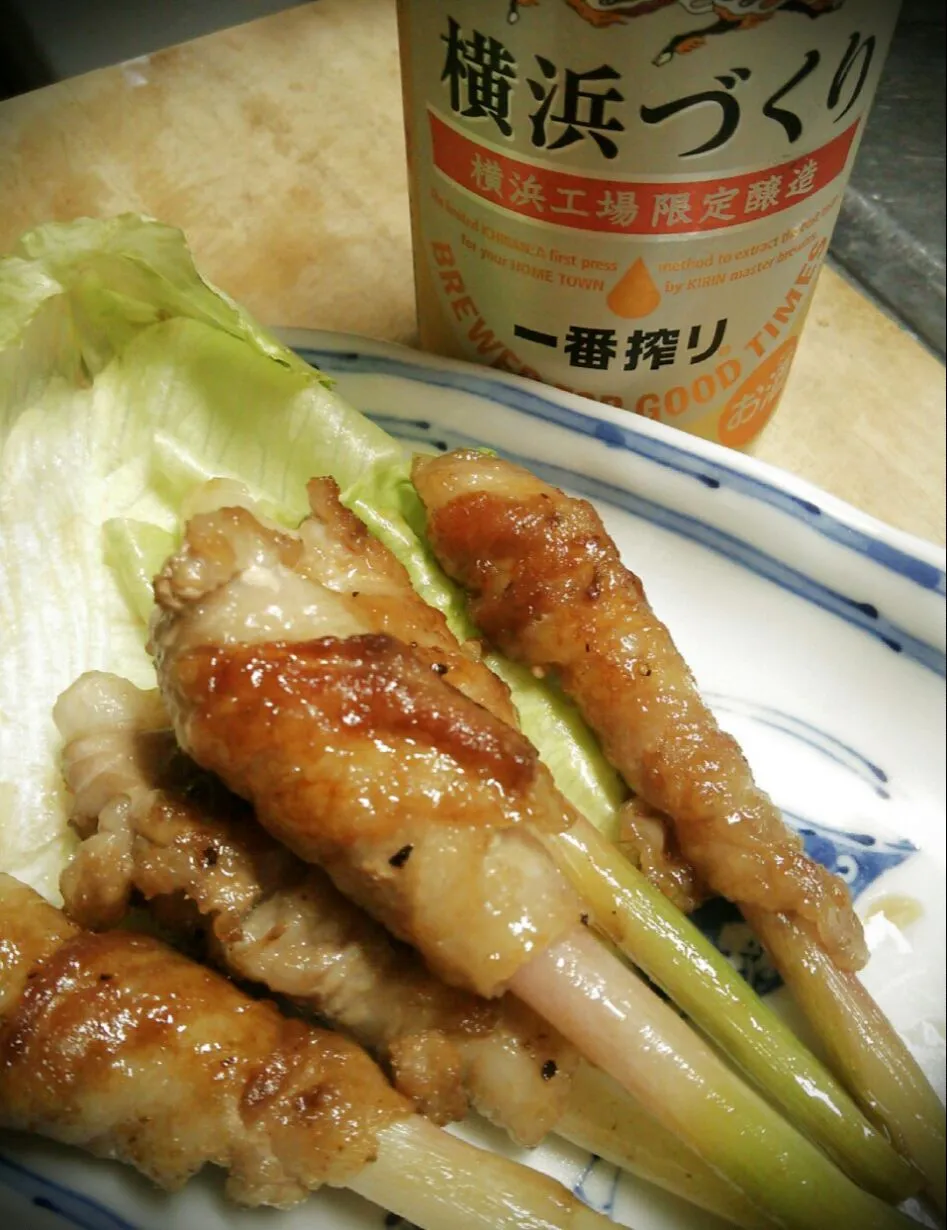 Snapdishの料理写真:ゆっこさんの谷中生姜の豚肉巻き&一番搾り横浜づくり|トミーサクさん