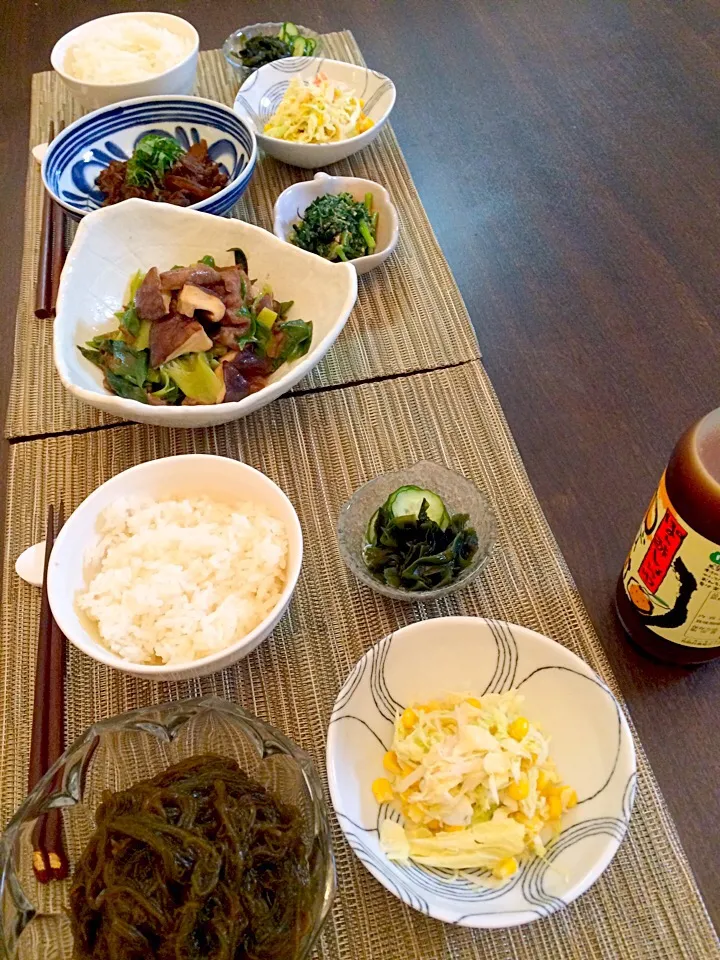 コールスロー   キュウリとワカメの酢の物   ネギと椎茸牛肉の炒め物   春菊の胡麻和え   牛肉とゴボウのしぐれ煮|NAKATAさん