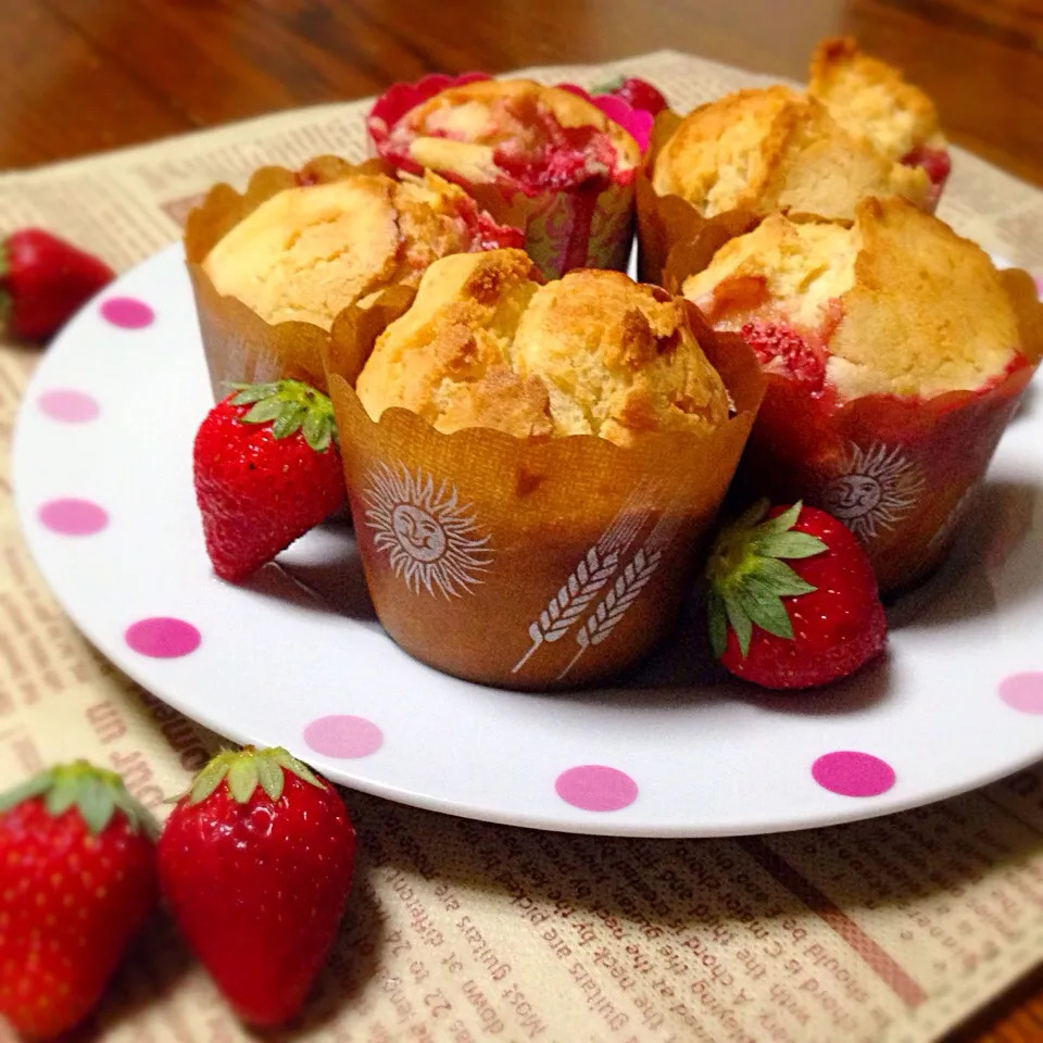 リーチさんの料理 フレッシュ苺のミルキーマフィン🍓|しまぽんさん