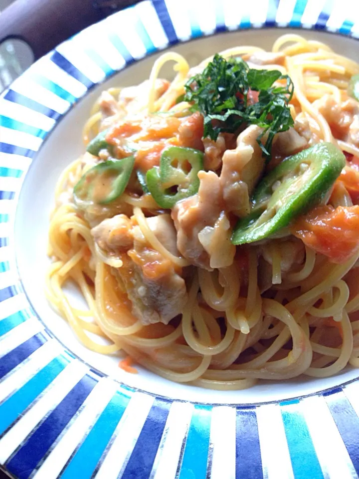 チキンとオクラのトマトパスタ♪|ちーちさん