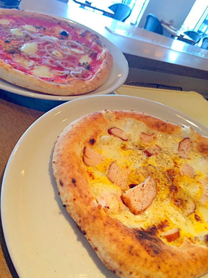 今日のランチpizzaは「カルボナーラ」と「プリエーゼ」焼きたてです‼︎|COBAさん