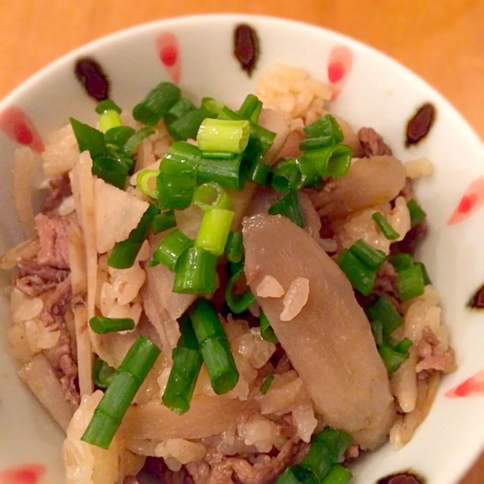 新ごぼうと牛肉の炊き込みご飯|shimancyuさん