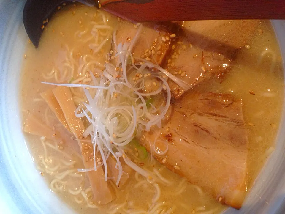 豚骨塩ラーメン^_^|ちゃんちゃんさん