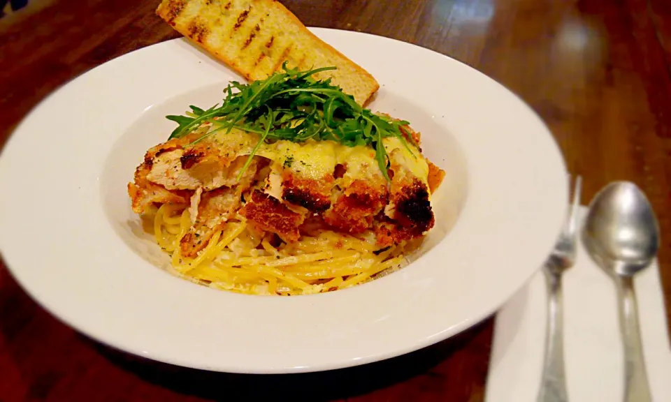 Crispy Chicken Pasta

 #hummingbirdschoolbreak #Pasta #Chicken|Marzalia Raisaさん