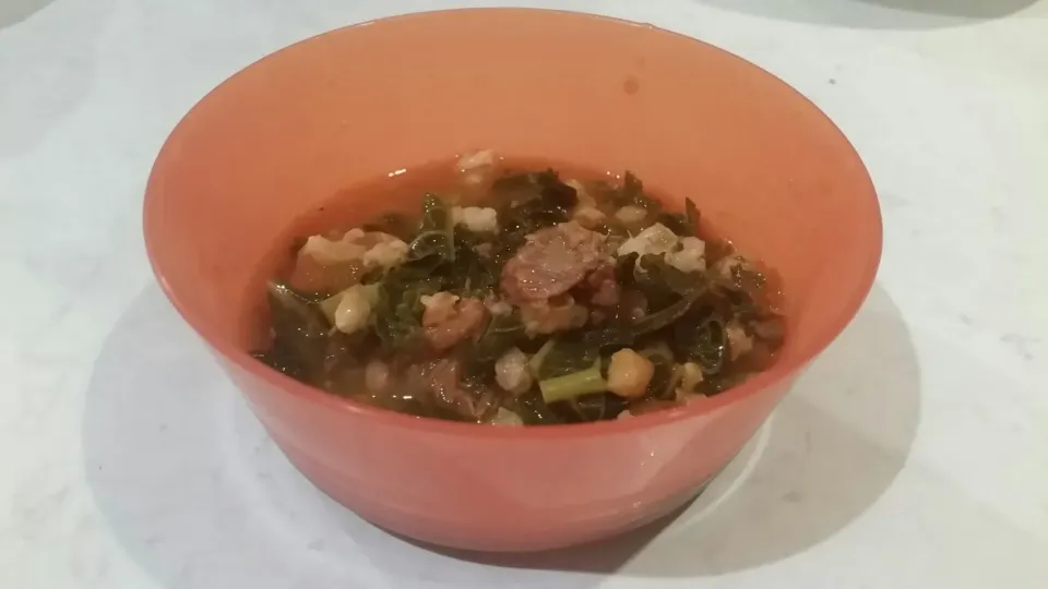 Snapdishの料理写真:Toddler lunch. Beef, barley and kale soup made with leftover osso bucco.
#toddler #lunch #soup #beef|Kira Sさん