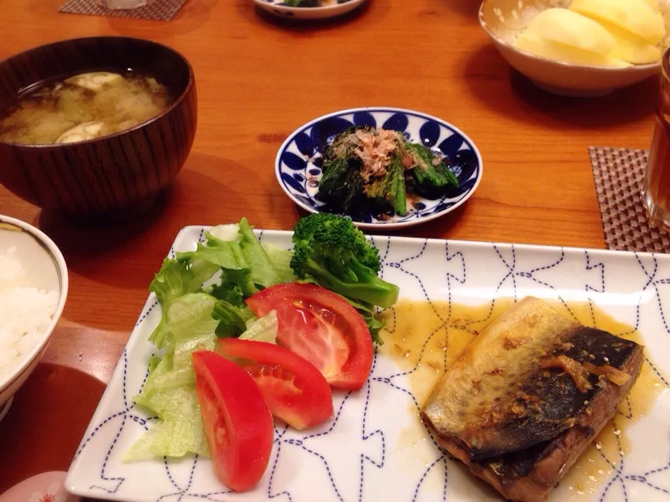 ある日の夕飯  鯖味噌煮 ほうれん草お浸し|ikukoさん