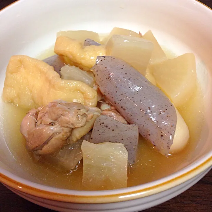 Snapdishの料理写真:大根と鶏肉の煮物|taro16bitさん