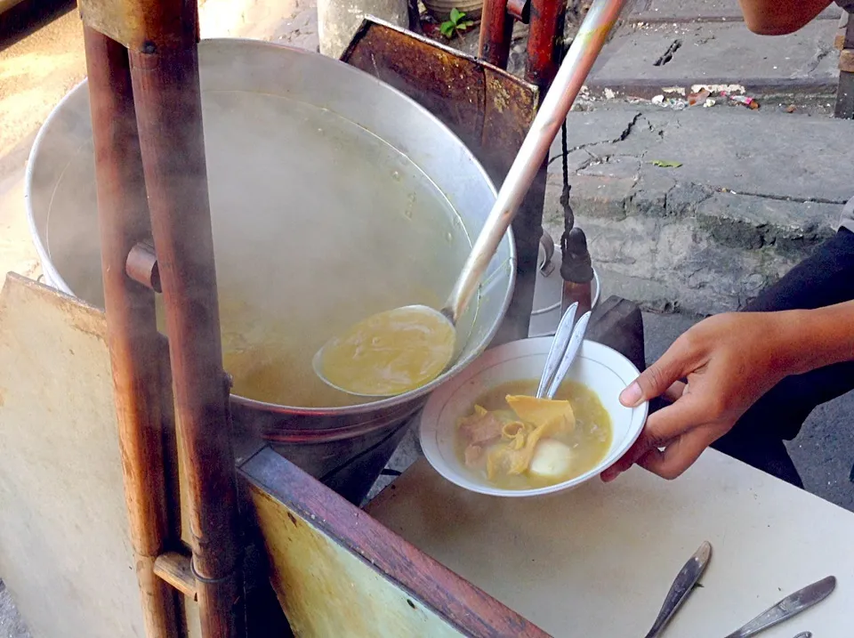 Soto Daging|Bambang Budiono Tjioさん