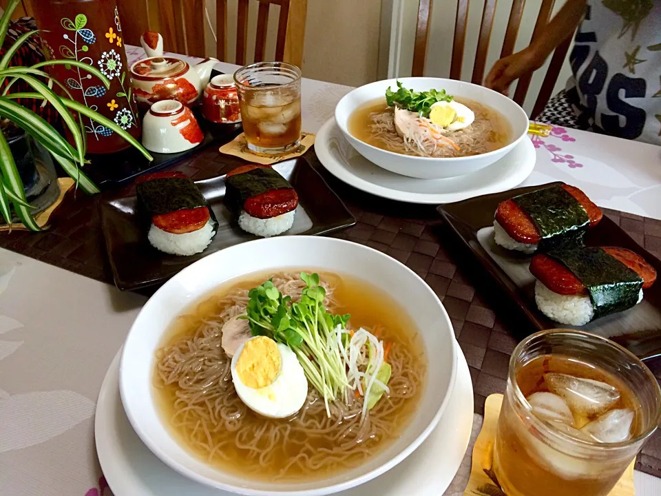 Snapdishの料理写真:Korean cold ramen and spam teriyaki nigiri lunch tym 😋🙏✨|Babyluv Cabrera Ocampoさん