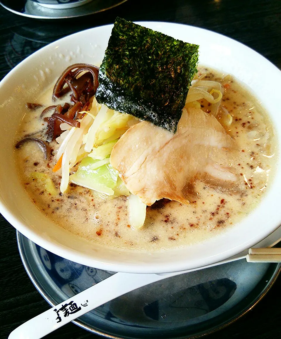 哲麺。野菜味噌トンコツラーメン🍜✨|ちはるさん