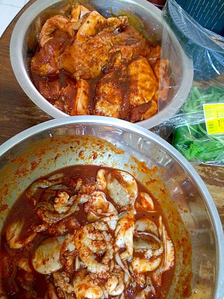 Marinated baby octopus and pork belly for BBQ|Kenex Kum Chee Kuanさん