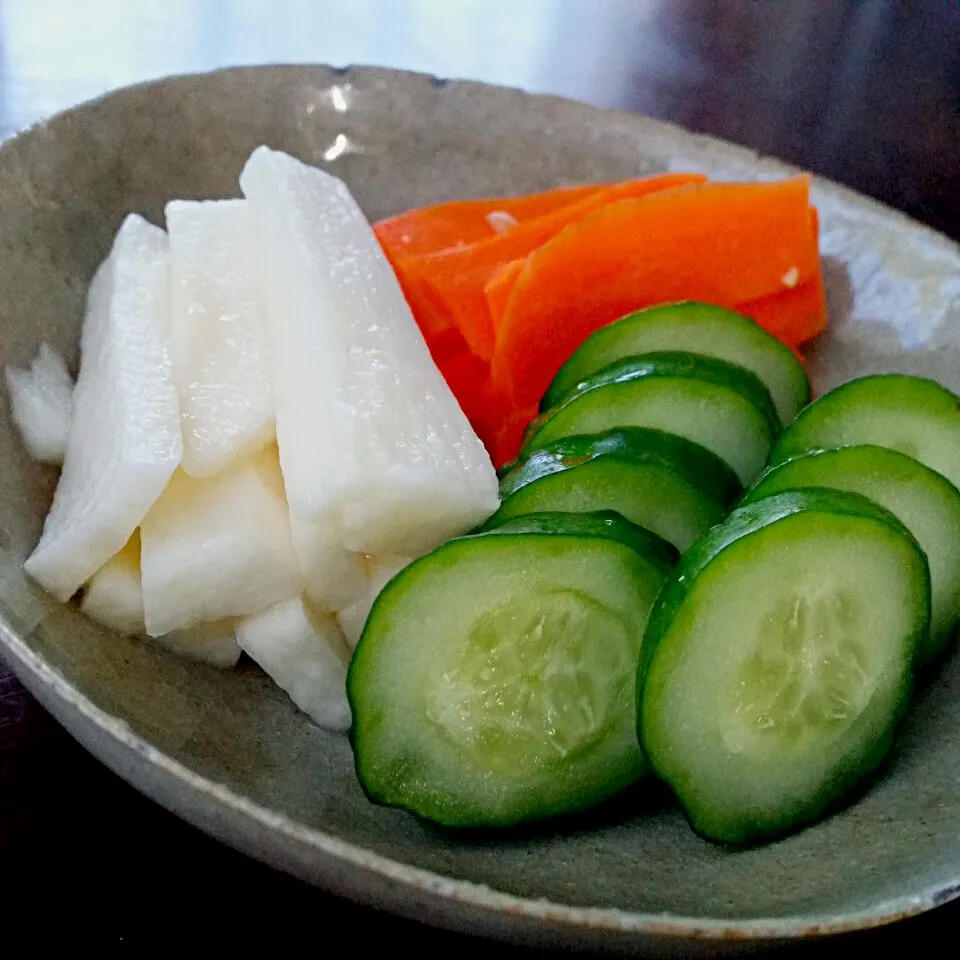 Snapdishの料理写真:ぬか漬けじゃないけど   ぬか漬けの味|ふりるさん