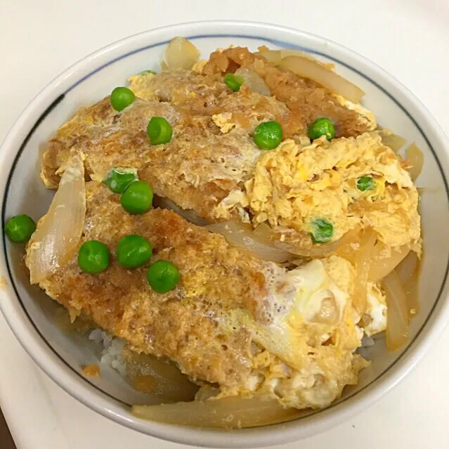 Snapdishの料理写真:カツ丼。|あゆみんさん