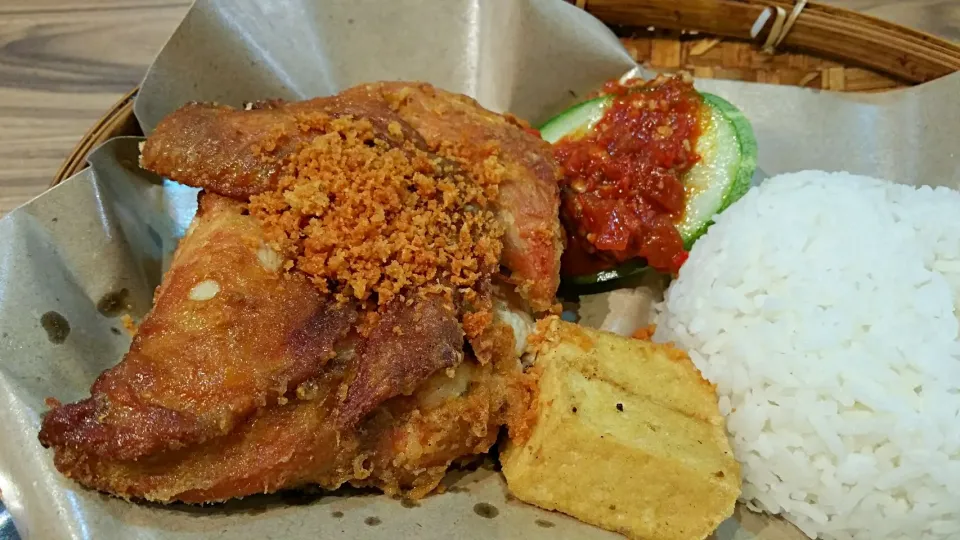 Snapdishの料理写真:Ayam Penyat|秋平さん