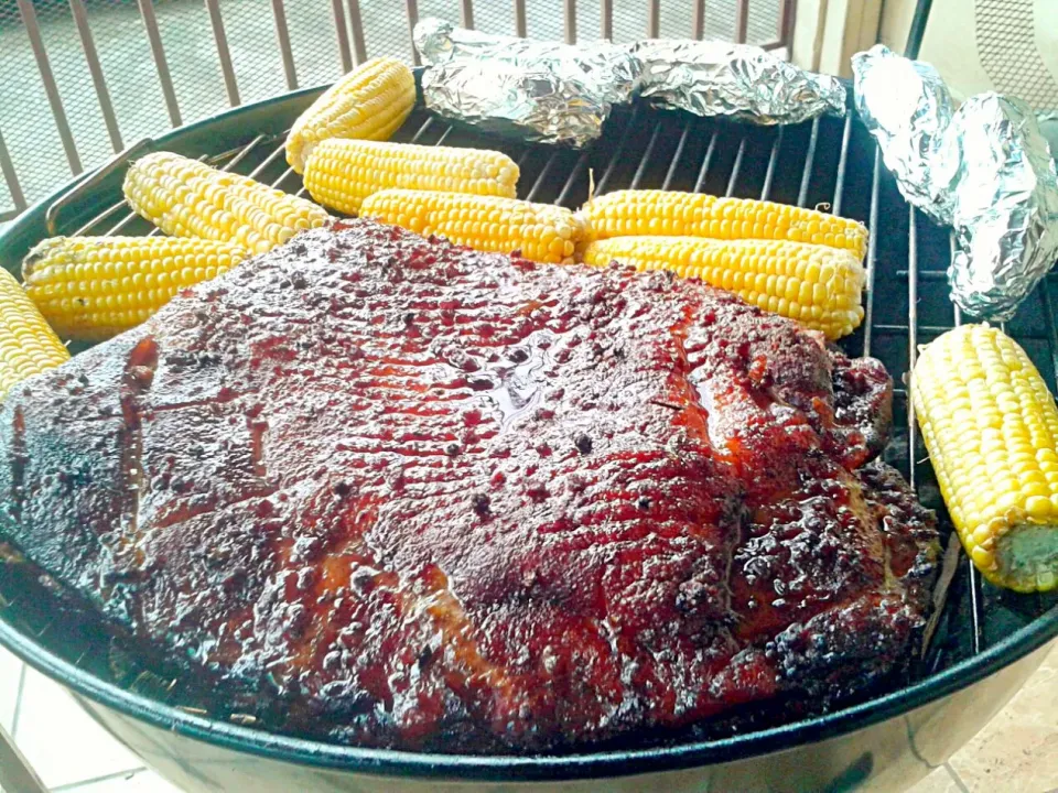 costillar de cerdo ahumado en parrilla|Mau CRさん