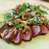 Steak made medium rare ♥|Davina Dingさん