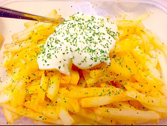 Cheese Turmeric Fries|Nina Kinessa Htutさん