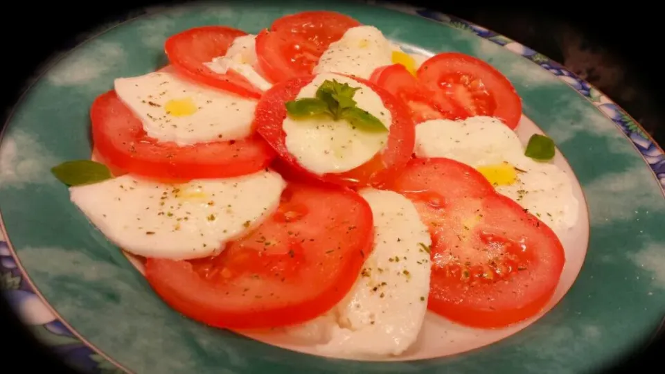 Tomatoe Mozzarella Salad|Najeskaさん