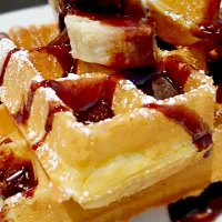 Belgian Waffle with Banana and Nutella|Caydenさん