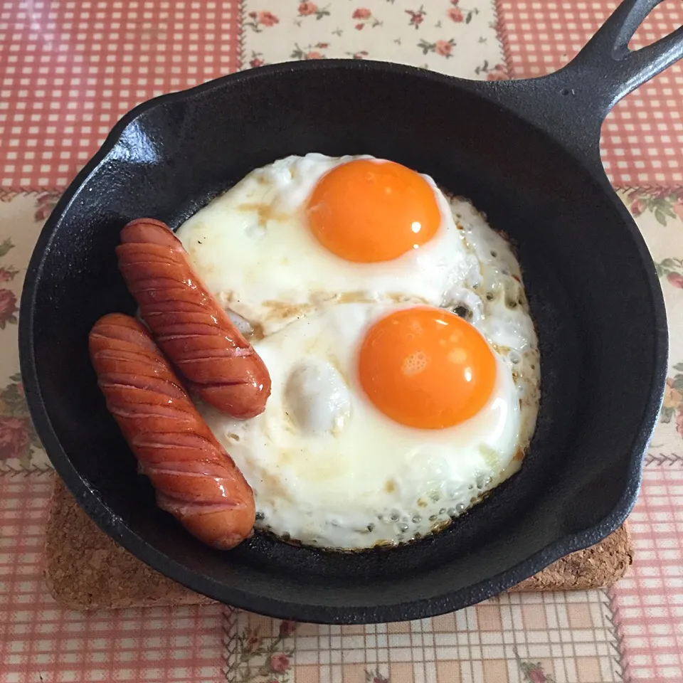 ロッジのスキレットde目玉焼き🍳|＊ゆみしぼり＊さん