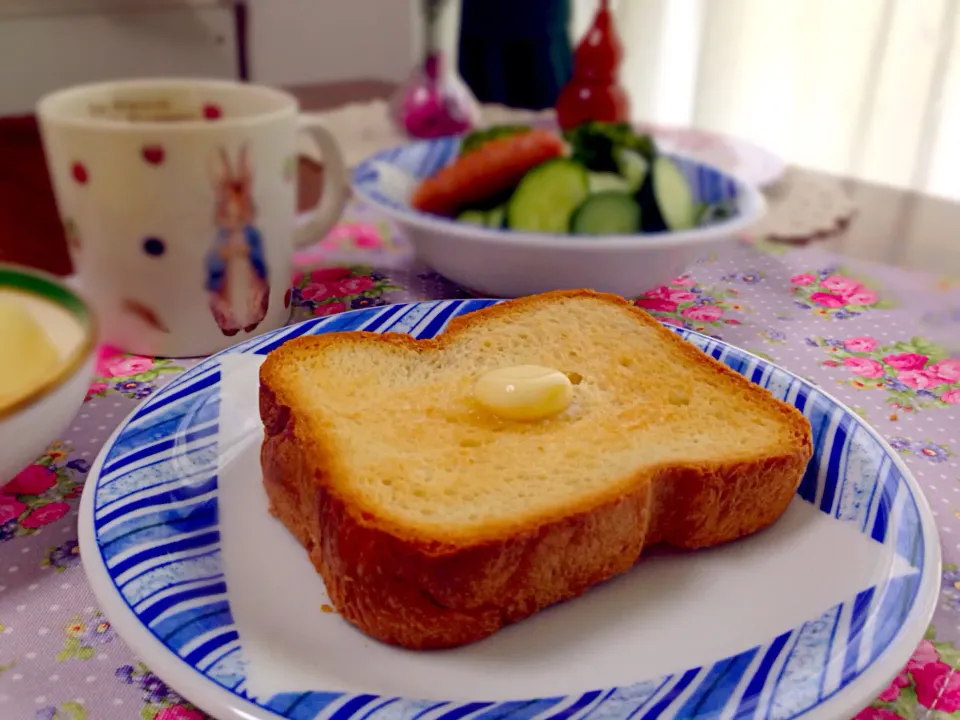 生クリーム入り食パン|しまぽんさん