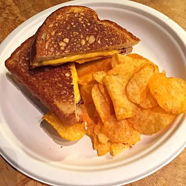 fried bologna grilled cheese with mustard and garlic poached oil, BBQ chips|CHUENCHAIさん