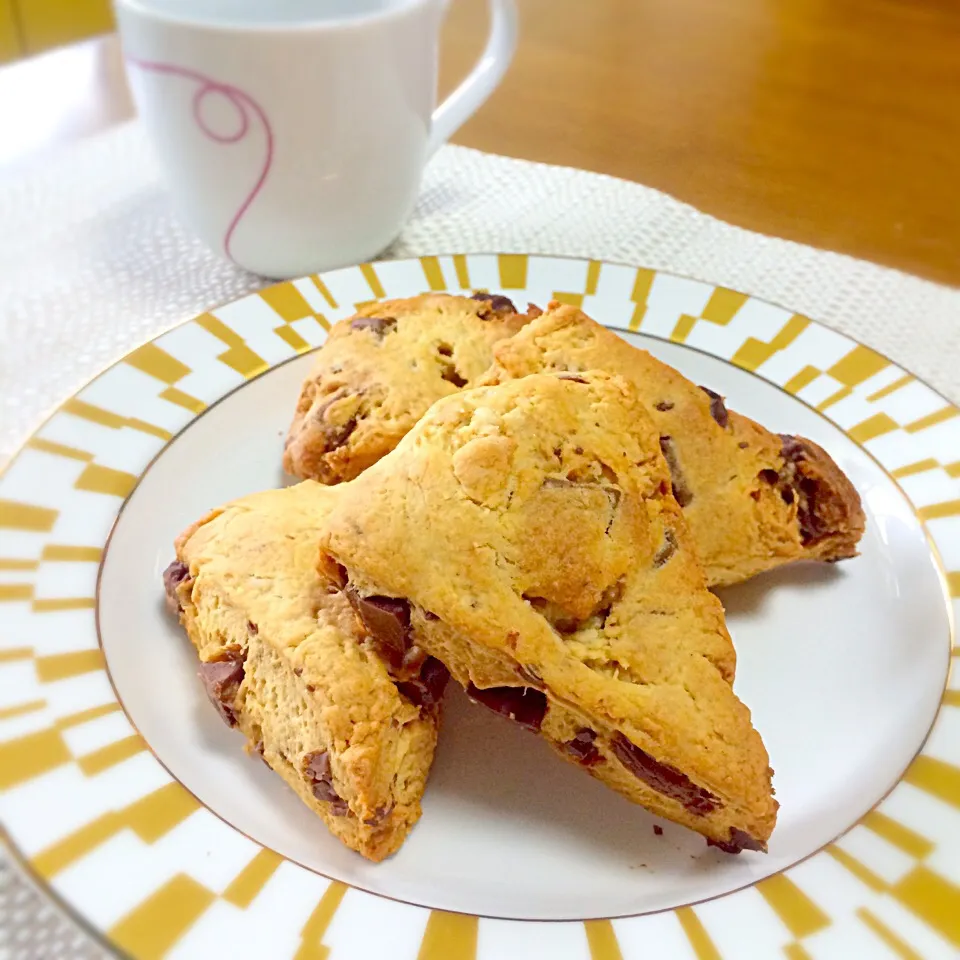 スタバ風チョコレートチャンクスコーン♡|🍎ゆかりんご🍎さん