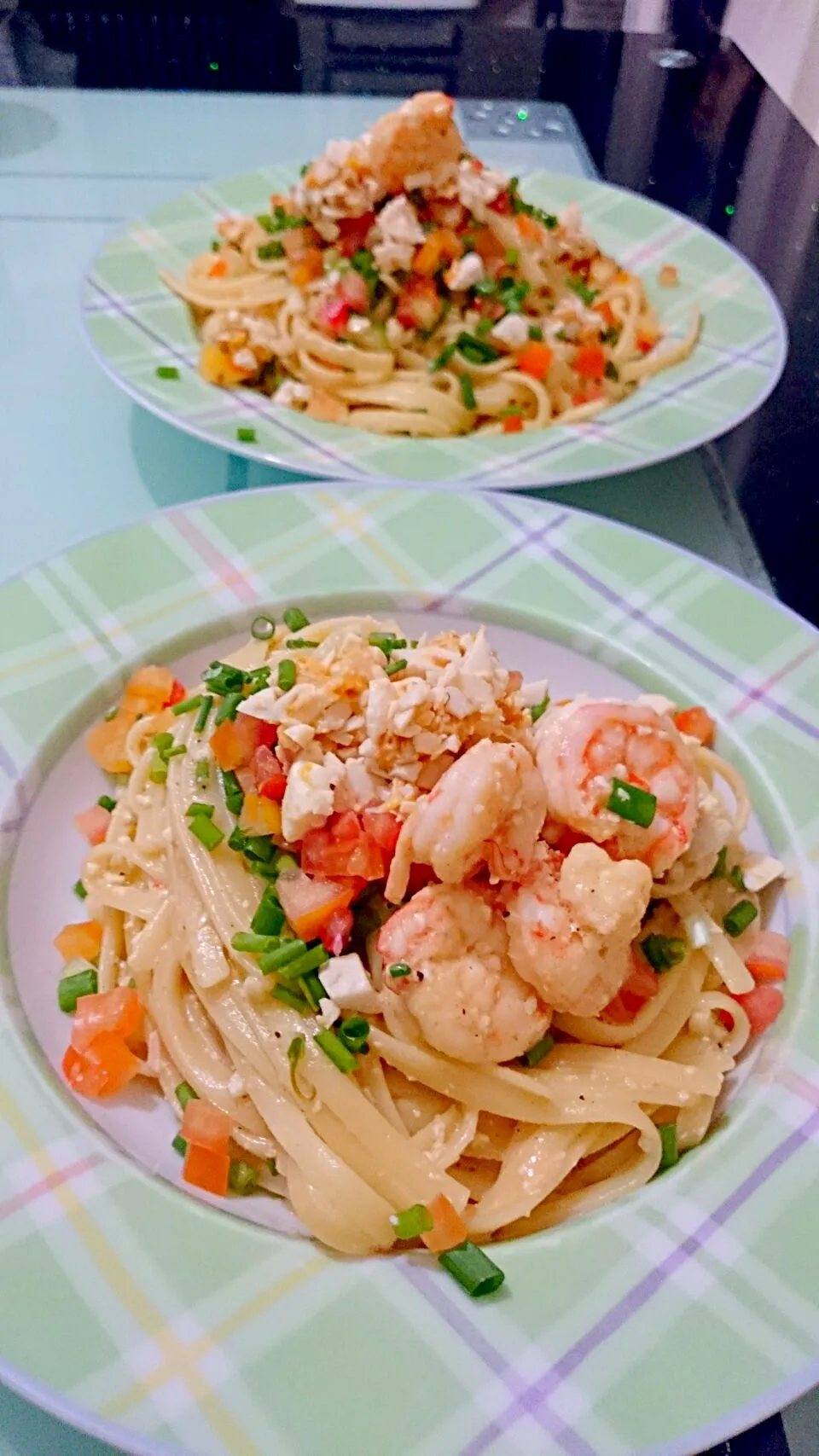 Snapdishの料理写真:creamy fettucine with salted egg, spring onion and shrimp|bonnieさん