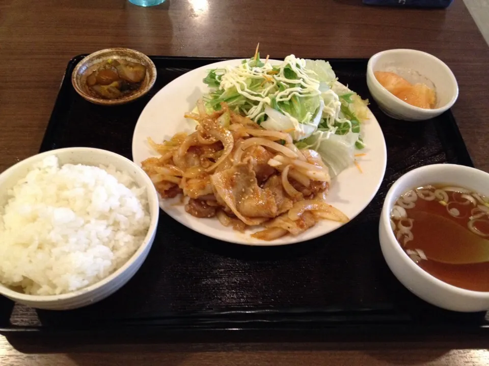 スタミナ定食|おっちさん