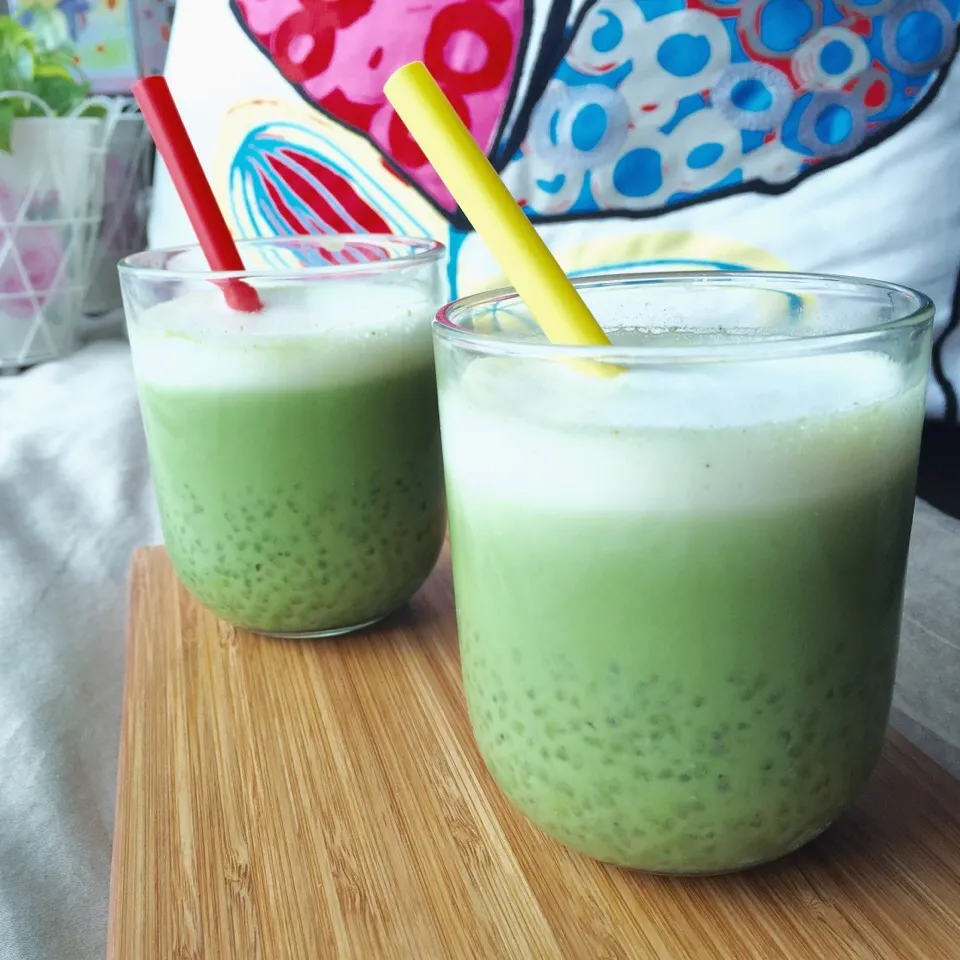 Cold Organic Matcha Chia Seed Latte with Soy Milk|Prisca Erさん