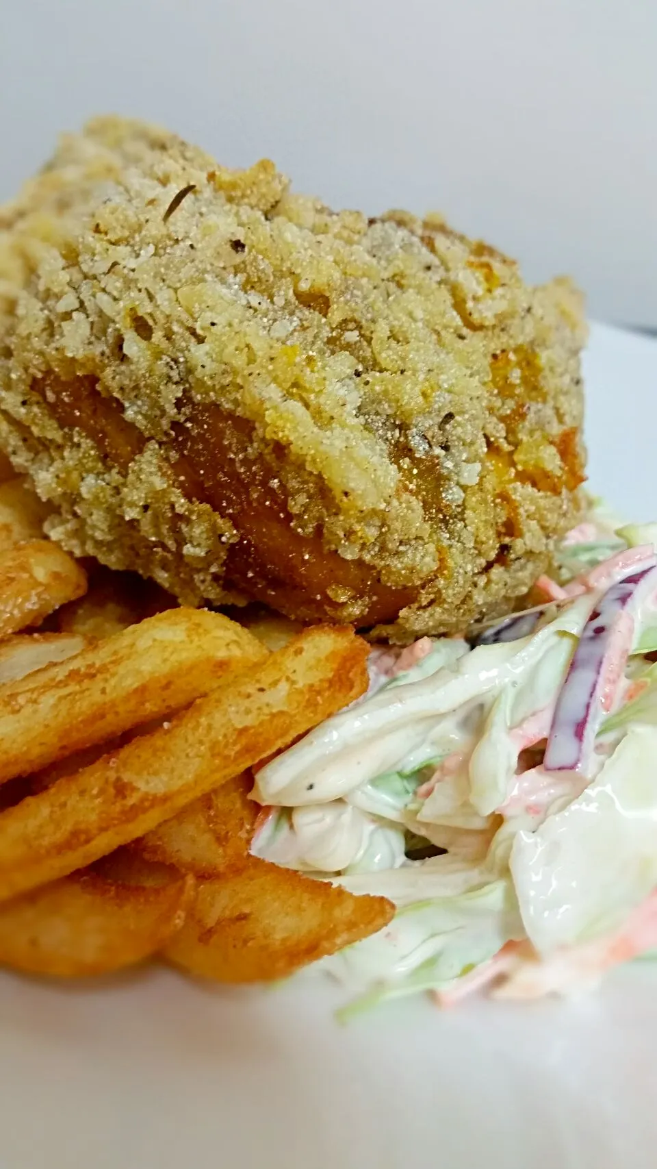 Southern style 1/4 chicken and chips with coleslaw|Luke Smithさん