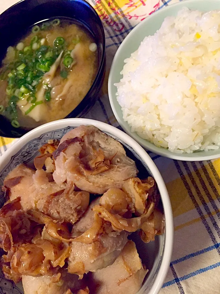 里芋と帆立の煮物とマイタケと茄子とこネギのお味噌汁♬|satoko❤︎さん