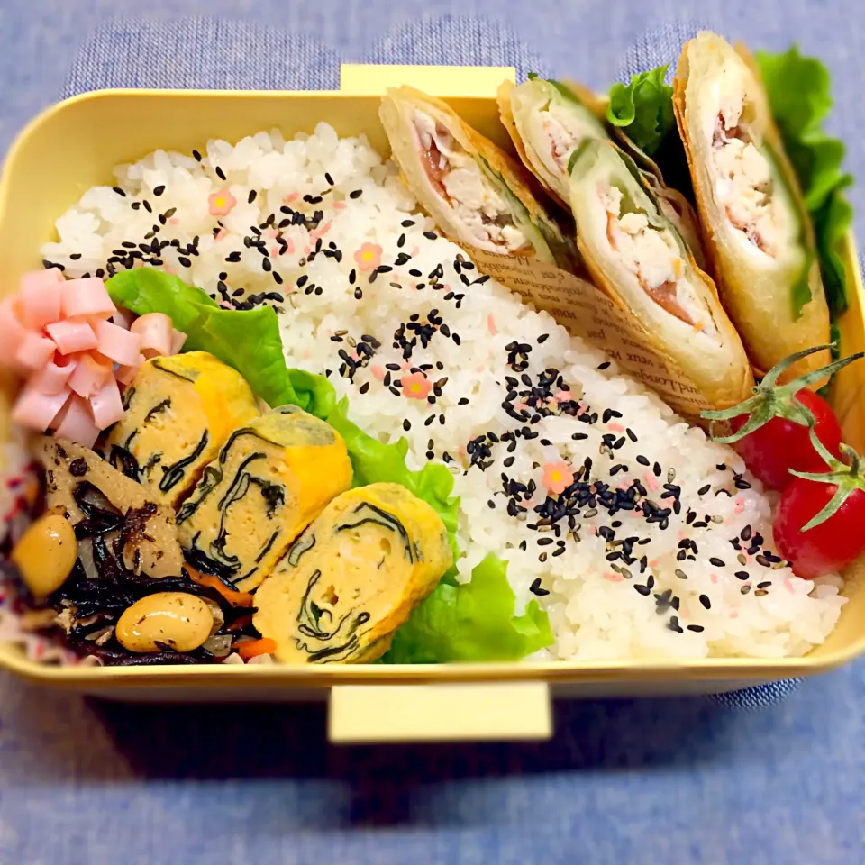 Snapdishの料理写真:ササミ大葉春巻き＊お弁当|そらさん