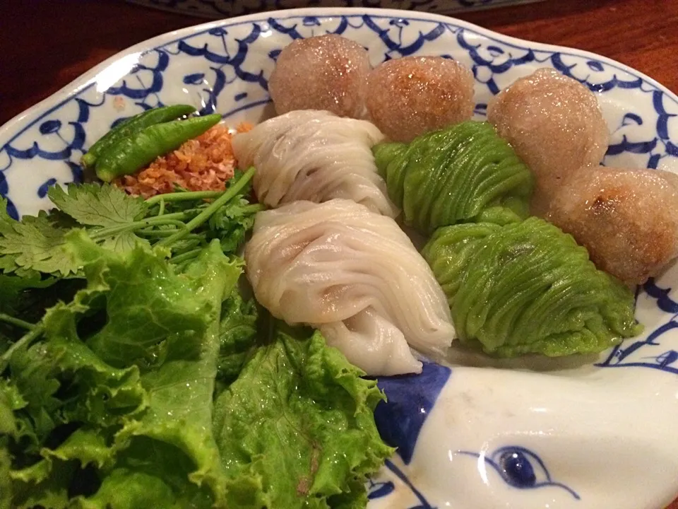 Yam balls stuffed with minced pork|Ong Sor Fernさん