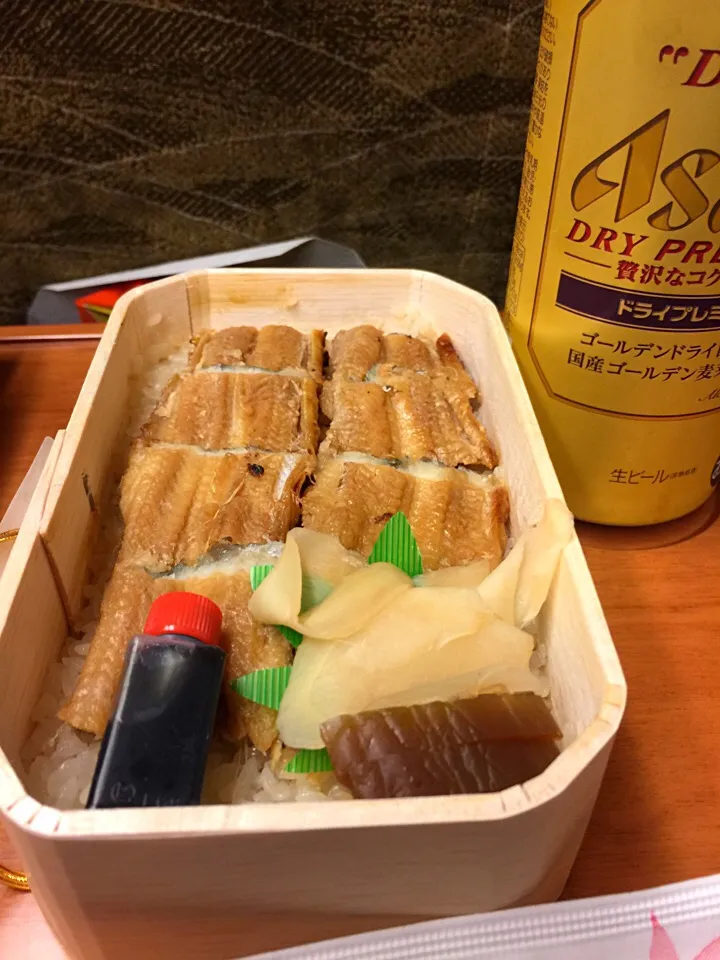 Snapdishの料理写真:活あなごめし 広島駅で購入|Hiroshi Aritaさん