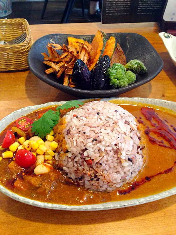 かくらカレーとベジカレーのハーフ&ハーフ|kaarugottiさん