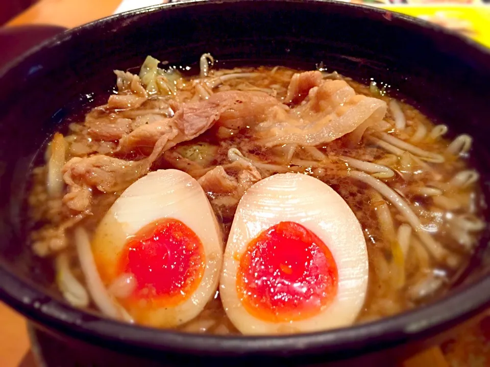 大阪黒醤油半熟煮卵姫ラーメン@歌舞伎御麺(天神橋筋6丁目)|かっちっさん